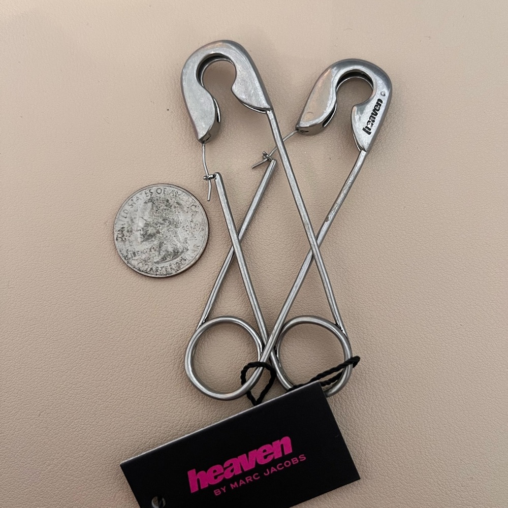 🚫 SOLD Silver Safety Pin Earrings